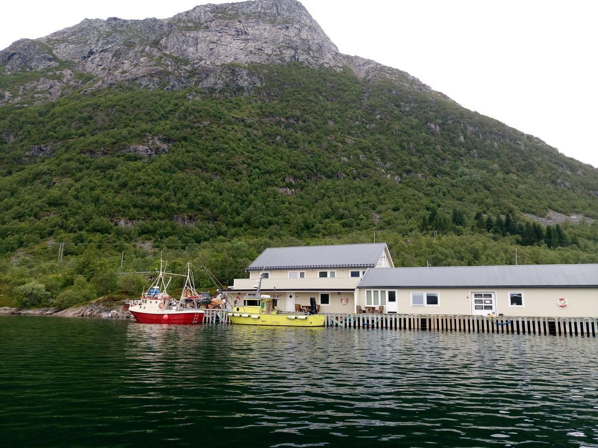 Rooms For Guests Svolvær Esterno foto